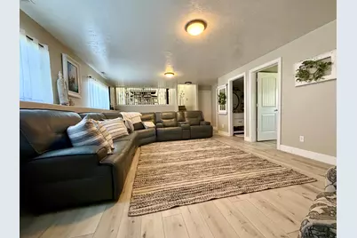 631 E 600 N, Roosevelt, UT 84066 - Photo 12