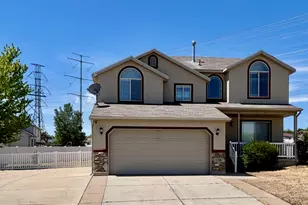 6712 S Early Dawn Dr, West Jordan, UT 84081 - Photo 2