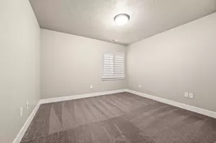 771 E Newfield Dr S, Sandy, UT 84094 - Photo 12