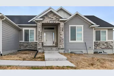 8 S Cherry Wood Ln, Grantsville, UT 84029 - Photo 2