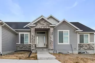 8 S Cherry Wood Ln, Grantsville, UT 84029 - Photo 2