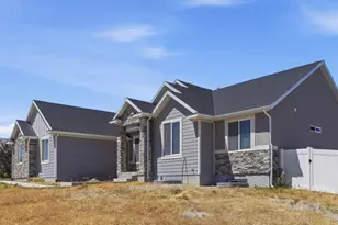 8 S Cherry Wood Ln, Grantsville, UT 84029 - Photo 6