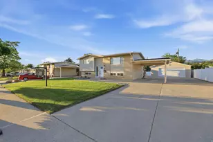 1085 E Sego Lily Dr S, Sandy, UT 84094 - Photo 14