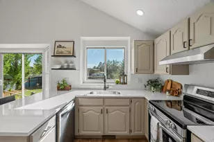4967 S 3450 W, Roy, UT 84067 - Photo 28