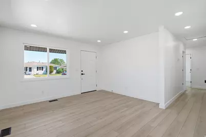 4485 W 5335 S, Kearns, UT 84118 - Photo 6