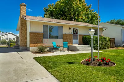 2352 W 7680 S, West Jordan, UT 84084 - Photo 2