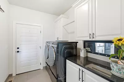 1222 E 300 S, Smithfield, UT 84335 - Photo 18