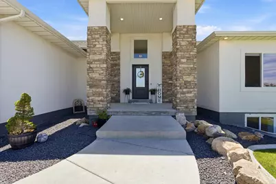1222 E 300 S, Smithfield, UT 84335 - Photo 4