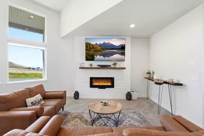 1222 E 300 S, Smithfield, UT 84335 - Photo 8