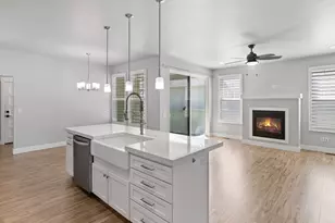 11467 S Abbey Mill Dr Dr, South Jordan, UT 84009 - Photo 2