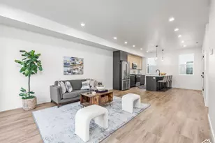 493 W 620 N, Centerville, UT 84014 - Photo 4