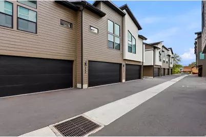 560 E 7215 S, Midvale, UT 84047 - Photo 18