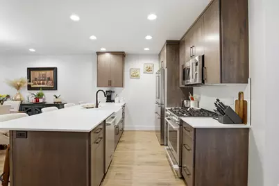 560 E 7215 S, Midvale, UT 84047 - Photo 6