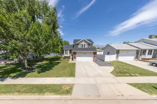 2626 W 3900 S, Roy, UT 84067 - Photo 6