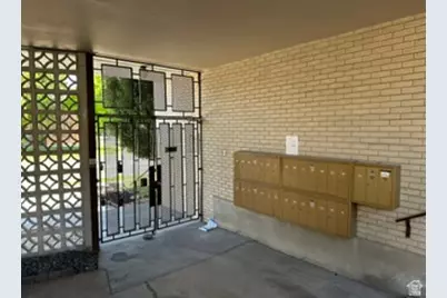 301 E 2700 S #18, South Salt Lake, UT 84115 - Photo 2