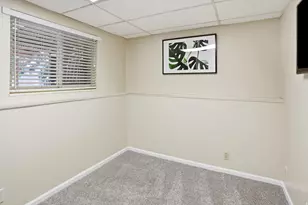 8938 S Manchester Ln, Sandy, UT 84093 - Photo 28