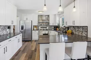 8938 S Manchester Ln, Sandy, UT 84093 - Photo 8