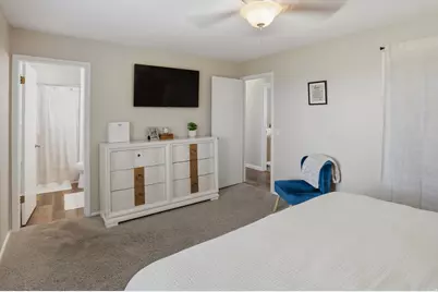 8938 S Manchester Ln, Sandy, UT 84093 - Photo 16