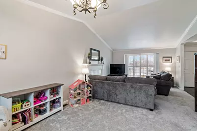 6191 S Rainsborough Rd, Murray, UT 84121 - Photo 4