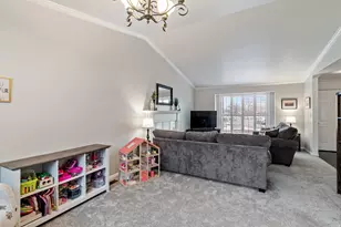 6191 S Rainsborough Rd, Murray, UT 84121 - Photo 4