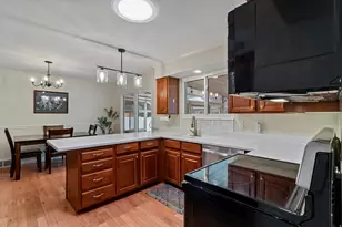 6191 S Rainsborough Rd, Murray, UT 84121 - Photo 6