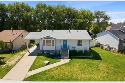 4953 S 3000 W, Roy, UT 84067 - Photo 6