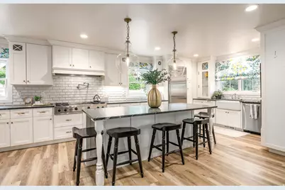 2263 S 2200 E, Salt Lake City, UT 84109 - Photo 2