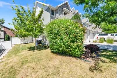 332 W Pages Ln, Bountiful, UT 84010 - Photo 4