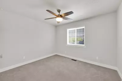 332 W Pages Ln, Bountiful, UT 84010 - Photo 22