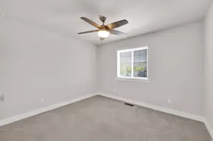 332 W Pages Ln, Bountiful, UT 84010 - Photo 22