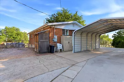 380 E 300 N, Clearfield, UT 84015 - Photo 4