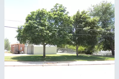 380 E 300 N, Clearfield, UT 84015 - Photo 8