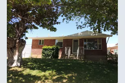 380 E 300 N, Clearfield, UT 84015 - Photo 2