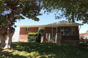 380 E 300 N, Clearfield, UT 84015 - Photo 2