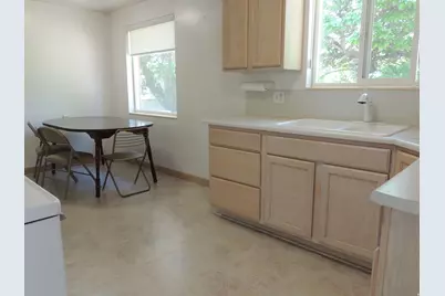 380 E 300 N, Clearfield, UT 84015 - Photo 10