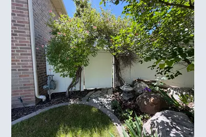 2525 S 1375 W, Syracuse, UT 84075 - Photo 4