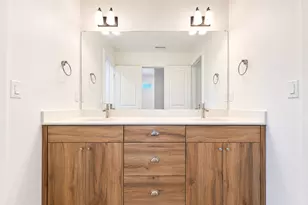 1046 N Summit View Dr W, Harrisville, UT 84404 - Photo 10