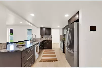 9709 S Camberley Cir, Sandy, UT 84092 - Photo 14