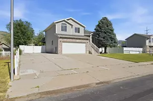 1520 N 550 W, West Bountiful, UT 84087 - Photo 2