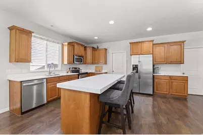 1077 N Bellingham Ct, North Salt Lake, UT 84054 - Photo 10
