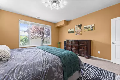 1077 N Bellingham Ct, North Salt Lake, UT 84054 - Photo 20