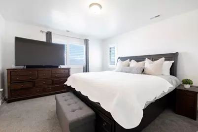 7911 S Highlandpoint Way #422, West Jordan, UT 84081 - Photo 8