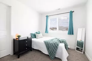 7911 S Highlandpoint Way, West Jordan, UT 84081 - Photo 12