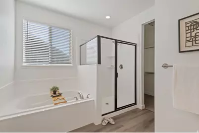 2024 W 775 N, Layton, UT 84041 - Photo 12