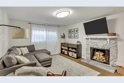 2065 California Ave #B, Provo, UT 84606 - Photo 2