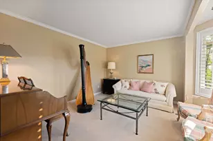 3226 E Hampton Ct, Holladay, UT 84124 - Photo 4