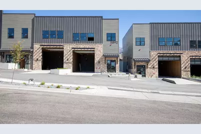 5852 N Queens Garden Rd #4, Mountain Green, UT 84050 - Photo 4