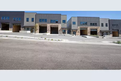 5852 N Queens Garden Rd #4, Mountain Green, UT 84050 - Photo 2