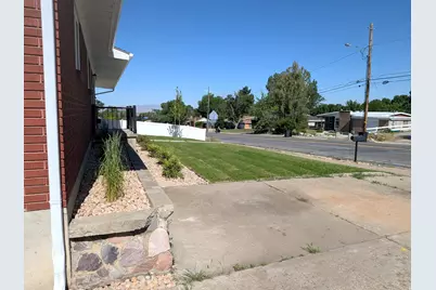 360 E 400 N, Centerville, UT 84014 - Photo 4