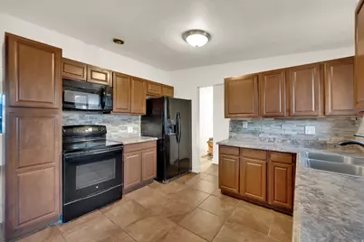 360 E 400 N, Centerville, UT 84014 - Photo 16